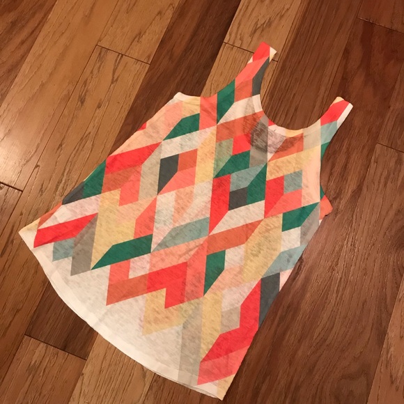 Multi colored, scoop neck tank. - Picture 2 of 4